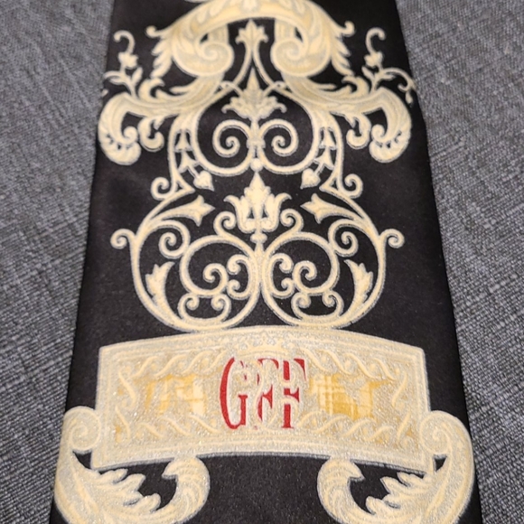 Tie by Gianfranco Ferre 100% silk with intricate logo - Picture 11 of 12